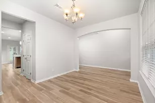 13726 Sandy Bend Ct, Houston, TX 77044 - Photo 9