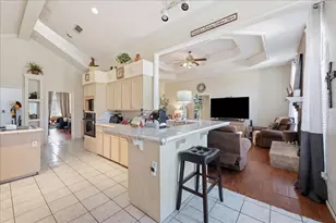 8040 Willow Creek Dr, Beaumont, TX 77707 - Photo 11
