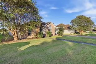 8040 Willow Creek Dr, Beaumont, TX 77707 - Photo 3