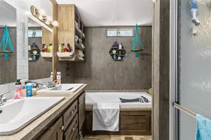 16596 Kingsbury Dr, Conroe, TX 77303 - Photo 13