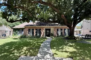 11010 Overbrook Ln, Houston, TX 77042 - Photo 1
