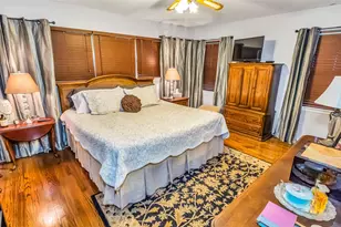 7919 Montglen Dr, Houston, TX 77061 - Photo 9