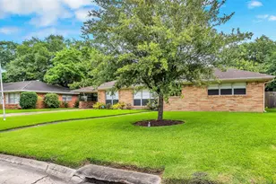 7919 Montglen Dr, Houston, TX 77061 - Photo 3