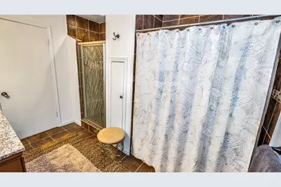 7919 Montglen Drive, Houston, TX 77061 - Photo 13