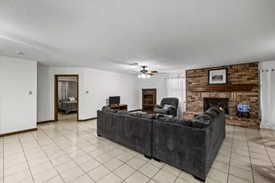 5206 Avenue P 1/2, Galveston, TX 77551 - Photo 9