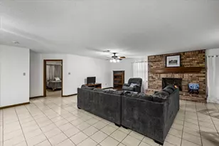 5206 Ave P 1/2, Galveston, TX 77551 - Photo 9