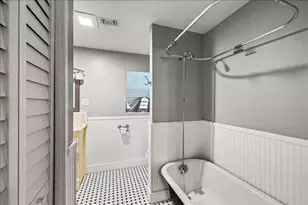 5206 Ave P 1/2, Galveston, TX 77551 - Photo 43