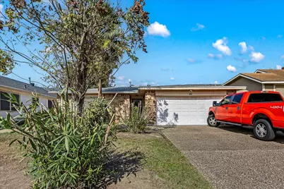 5206 Avenue P 1/2, Galveston, TX 77551 - Photo 5