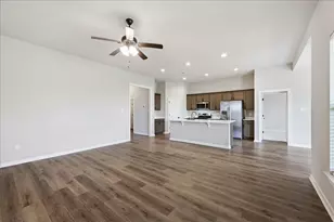 702 Balsa Wood Dr, Orange, TX 77630 - Photo 5