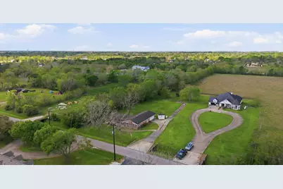 12410 Roy Road, Brookside Village, TX 77581 - Photo 29