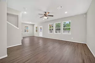 10406 Astor Pt Trl, Tomball, TX 77375 - Photo 9