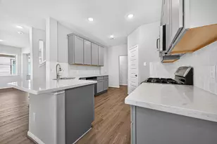 10406 Astor Pt Trl, Tomball, TX 77375 - Photo 13