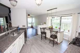 2711 Holly Springs Dr, Pearland, TX 77584 - Photo 5