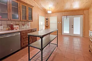 207 Arrowcrest Dr, Brookeland, TX 75931 - Photo 9