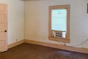 321 Sycamore St, Grapeland, TX 75844 - Photo 13