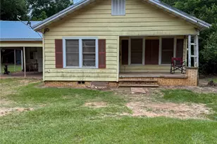 321 Sycamore St, Grapeland, TX 75844 - Photo 1