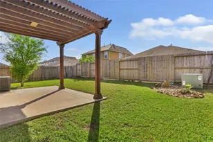 10414 Whisper Bluff Dr, Humble, TX 77396 - Photo 21