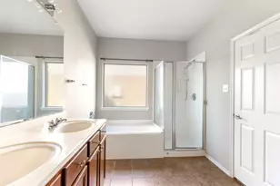 10414 Whisper Bluff Dr, Humble, TX 77396 - Photo 13