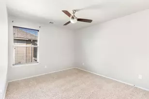 10414 Whisper Bluff Dr, Humble, TX 77396 - Photo 17