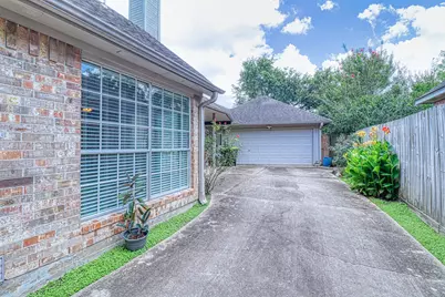 2123 Meadow Park Circle, Missouri City, TX 77459 - Photo 39