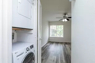 2350 Bering Dr, Houston, TX 77057 - Photo 15