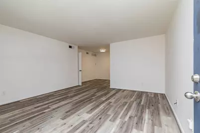 2350 Bering Drive #106, Houston, TX 77057 - Photo 3