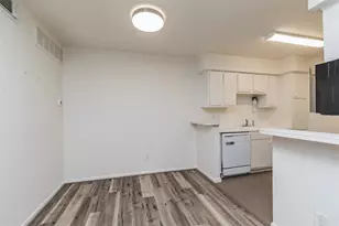 2350 Bering Dr, Houston, TX 77057 - Photo 7