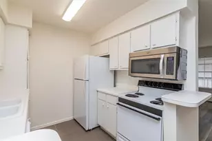 2350 Bering Dr, Houston, TX 77057 - Photo 11