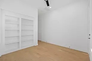 1103 E 37th St, Houston, TX 77022 - Photo 7