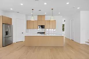 1103 E 37th St, Houston, TX 77022 - Photo 11