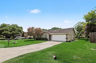 11411 Marrs Dr, Houston, TX 77065 - Photo 3