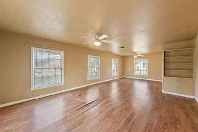 810 Main Street, Hempstead, TX 77445 - Photo 17