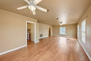810 Main St, Hempstead, TX 77445 - Photo 19