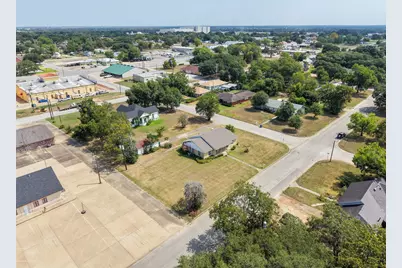 810 Main Street, Hempstead, TX 77445 - Photo 29