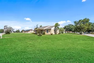 810 Main St, Hempstead, TX 77445 - Photo 31
