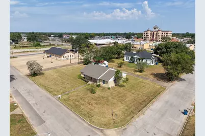 810 Main Street, Hempstead, TX 77445 - Photo 7