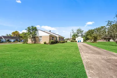 810 Main Street, Hempstead, TX 77445 - Photo 9