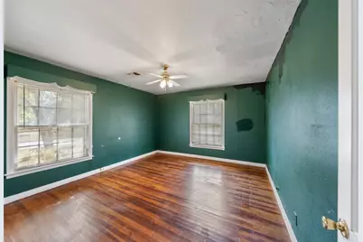 810 Main Street, Hempstead, TX 77445 - Photo 25