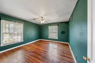 810 Main St, Hempstead, TX 77445 - Photo 25