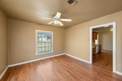 810 Main Street, Hempstead, TX 77445 - Photo 19