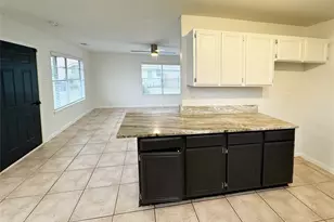 918 Bolton Ct, Tomball, TX 77375 - Photo 7