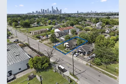 2825 Jensen Drive, Houston, TX 77026 - Photo 1