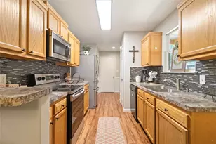 11095 Royal Forest Dr, Conroe, TX 77303 - Photo 9