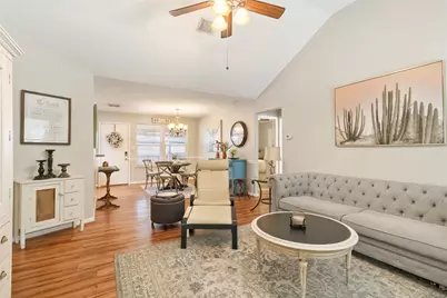 11095 Royal Forest Drive, Conroe, TX 77303 - Photo 5