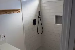 1406 Kirwin St, Galveston, TX 77551 - Photo 9