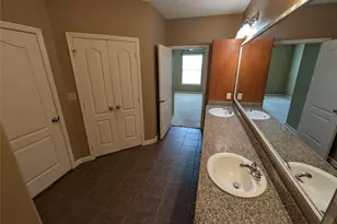 1711 Old Spanish Trl, Houston, TX 77054 - Photo 9