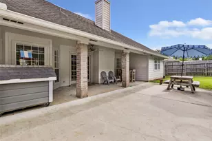210 Regal Ln, Liberty, TX 77575 - Photo 13