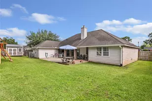 210 Regal Ln, Liberty, TX 77575 - Photo 5