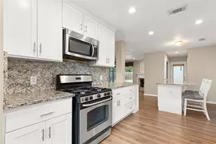 4134 Lakepointe Forest Dr, Seabrook, TX 77586 - Photo 11