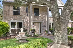 4134 Lakepointe Forest Dr, Seabrook, TX 77586 - Photo 3
